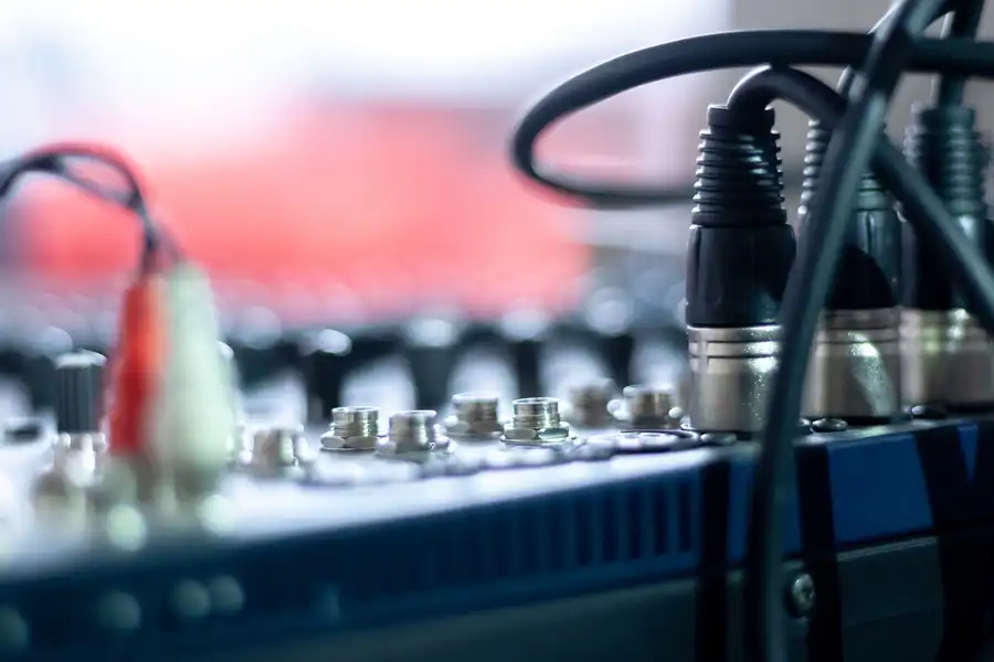 Professional Amplifier Repair in Tustin, CA Professional Amplifier Repair in Tustin, CA