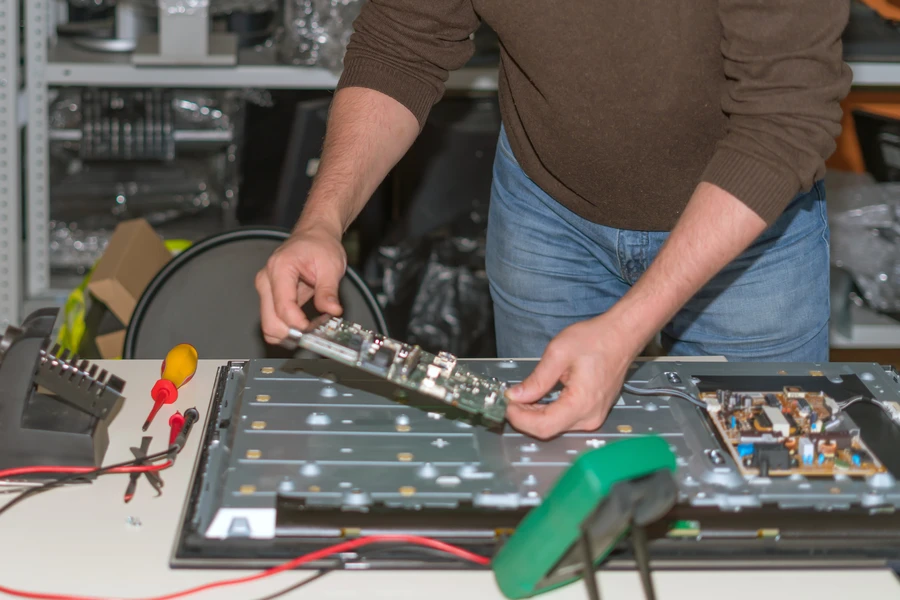 Signs Your Television Needs Immediate Repair in Tustin, CA Signs Your Television Needs Immediate Repair in Tustin, CA